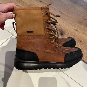 UGG Adirondack Boots Brand new